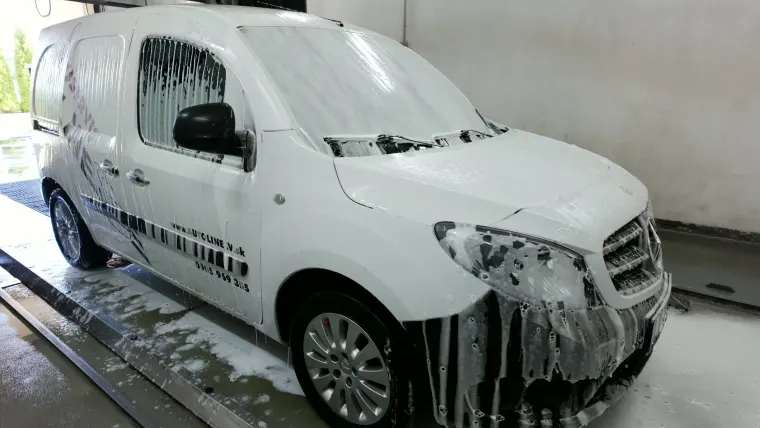 Dodávka s penou v automatickej linke